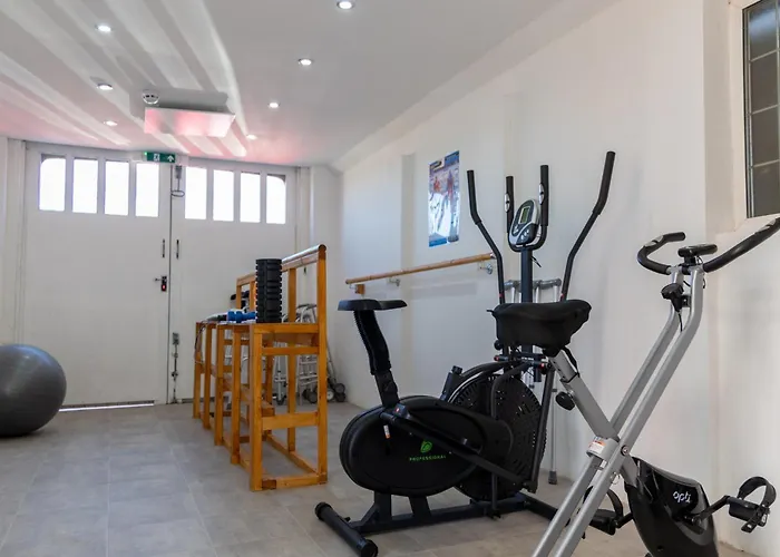 3 Bed-sleeps 4-gym-hottub-garden-parking 度假居 布里斯托