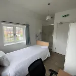 3 Bed-sleeps 4-gym-hottub-garden-parking