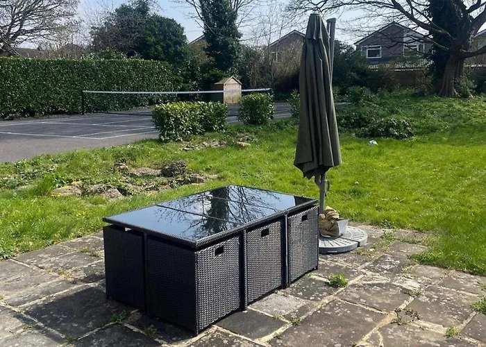 Dom wakacyjny 3 Bed-sleeps 4-gym-hottub-garden-parking