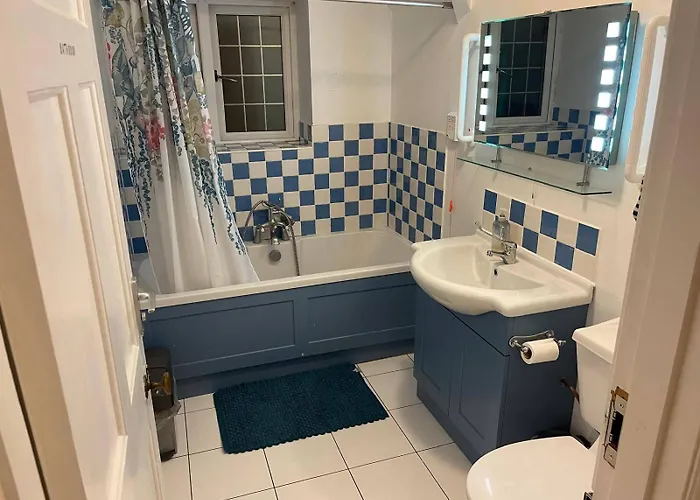 3 Bed-sleeps 4-gym-hottub-garden-parking Prázdninový dům Bristol