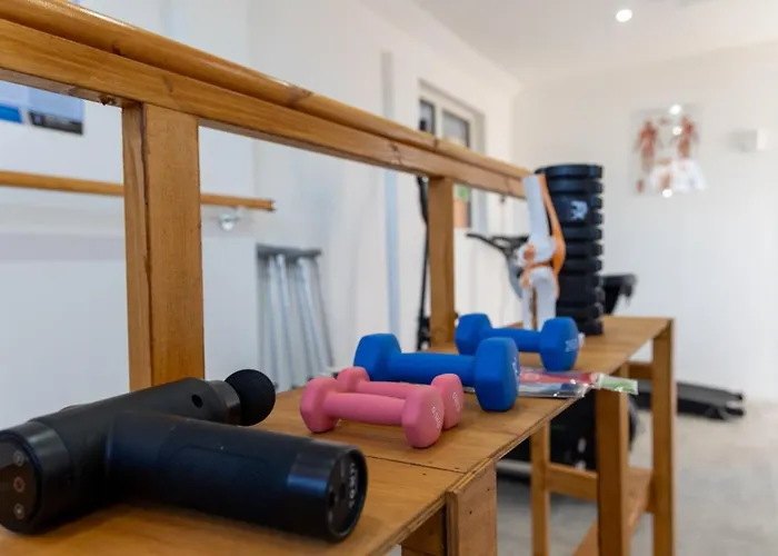 3 Bed-sleeps 4-gym-hottub-garden-parking Prázdninový dům